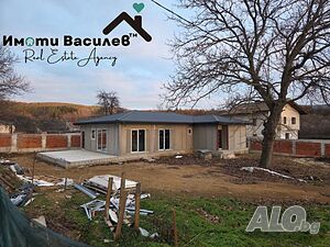 Продава КЪЩА област Перник, с. Горна Диканя