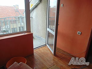 Двустаен апартамент в ж.к. Лазур