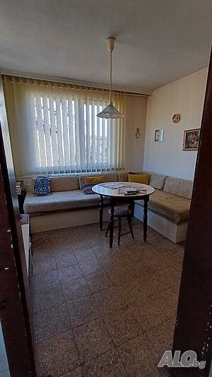Етаж от жилищна кооперация в кв. Тракийски, гр. Хасково