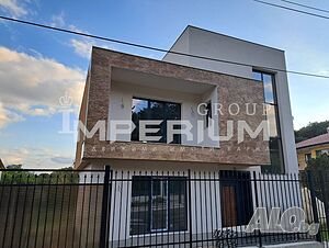 ПРОДАВА: Триетажна къща с невероятна морска гледка в м-т Манастирски рид, гр. Варна