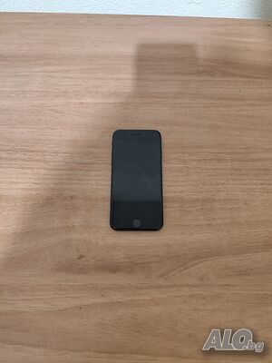 Продавам заключен iPhone SE 2022