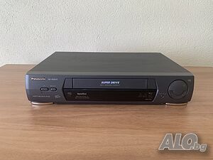 Продавам записващо видео Panasonic NV-HD640