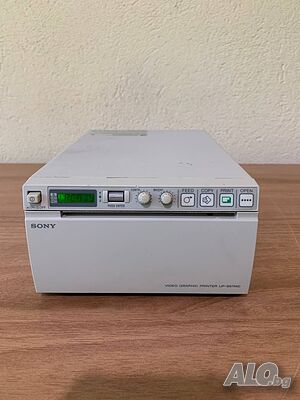 Продавам медицински видео принтер Sony UP-897MD