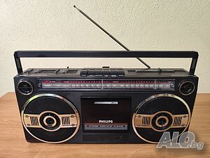 Продавам радиокасетофон Philips D8050