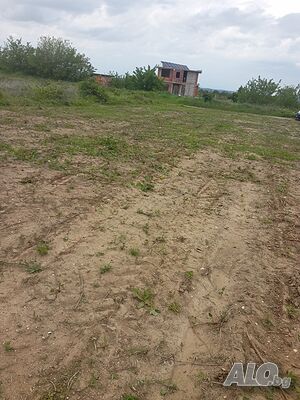 Парцел ( земеделска земя, имот) в с. Брестник