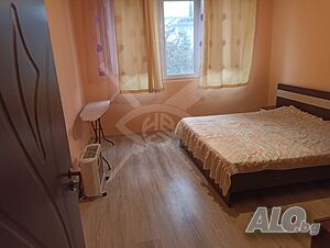 Тристаен апартамент под наем в Центъра