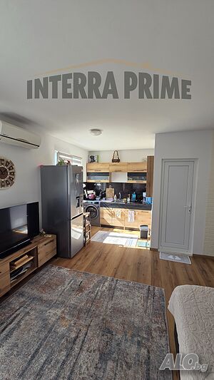 Продава къща