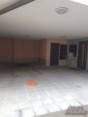 Паркомясто под наем в Банишора