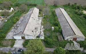Промишлени Помещения На 10 Км. От Гр. Търговище - 8869