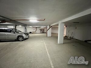 9 Паркоместа за продан в Идеален център