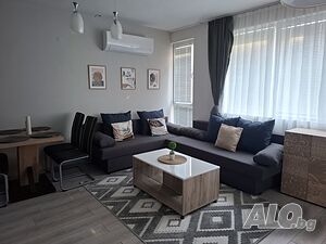Частно лице продава апартамент в нова сграда
