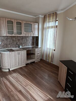 Давам под наемТристаен апартамент в Айтос
