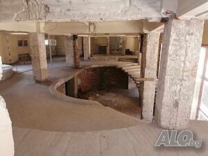 Търговски обект и Апартамент