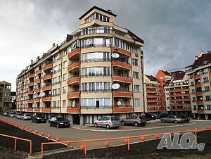 Дава под наем ГАРАЖ С ПАРКОМЯСТО, гр. София, Манастирски ливади изток
