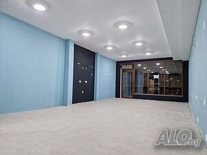 Помещение 60м2-360€/месец. Осигурен Безплатен паркинг!!! Между Полицията и ДКЦ 1. Център.