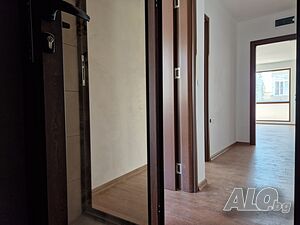 НОВ Тристаен/с Гараж/В ТОЗИ ВИД!!! + 100€/м2, АКТ 16, Газ, Център