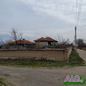 Къща вс Зимница