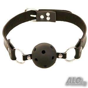 Ball Gag - топка за уста с отвор за дишане