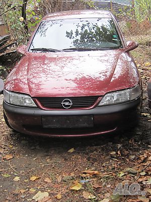 Опел Вектра Б 1,6 на части! Opel Vectra B