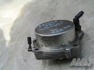 Вакуум помпа 55205444 Pierbburg 729053030103 Opel Zafira Vectra C 1,9 tdci Fiat Grande Multijet