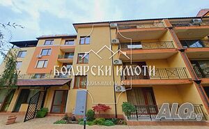 Сграда с 12 апартамента за продажба в Свети Влас, община Несебър