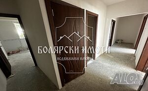 Тристаен саниран апартамент