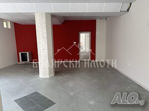 Просторен магазин в идеален Център