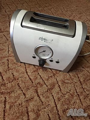 Тостер Diplomat DPL-T333, 9 степени, 800 W, 3 бутона