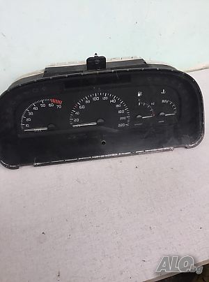 Километраж за Renault Laguna I (B56; K56) 2.0, 113 к.с., хечбек, 1994 г.
