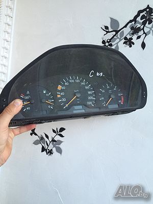 Километраж за Mercedes-Benz C-Class Sedan (W210) (1993-03-01 - 2000-05-01) C 220