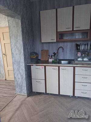 От собственик! Продавам 2 парцела с ремонтирана къща, готова за живеене!