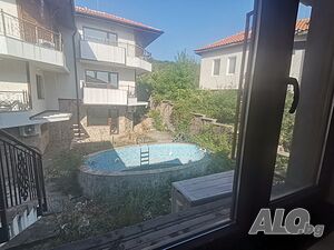Триетажни къщи в Кошарица-вилна зона без такса