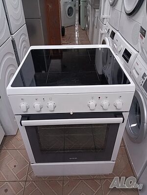 Свободно стояща печка с керамичен плот Gorenje 2 години Гаранция!