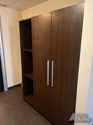 Трикрилен гардероб 80 бр. MDF като нови