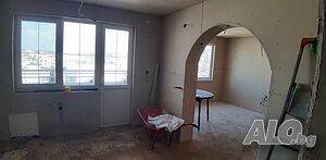 Четиристаен апартамент, 100кв.м, кв. Запад 2