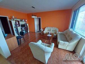Тристаен апартамент, 91кв.м, Център