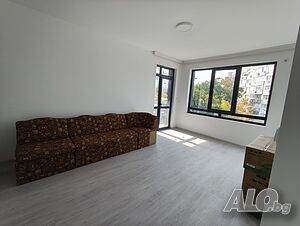 Тристаен апартамент, Под наем, Пазара