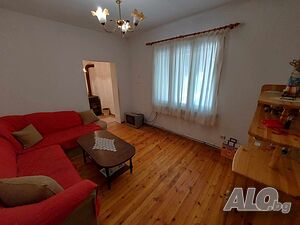 Едноетажна къща, 150кв.м, кв. Боровец