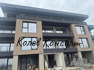 Продавам тристаен апартамент в бутикова сграда-град Царево, област Бургас