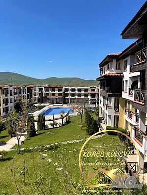 Продавам 3-стаен апартамент в град Черноморец