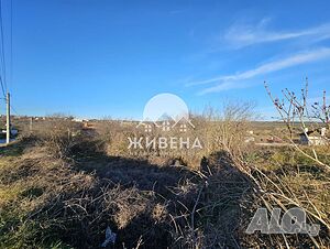 Продава парцел с лице на главна улица в с. Близнаци