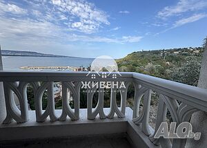 Продава двустаен апартамент в кв. Аспарухово в затворен комплекс
