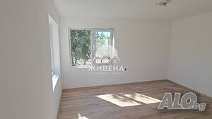 Агенция ЖИВЕНА продава реновирана къща на 60 км от Варна в село Червенци