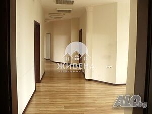 Уникален бизнес имот, представителен офис в центъра на град Варна, подходящ за различна дейност