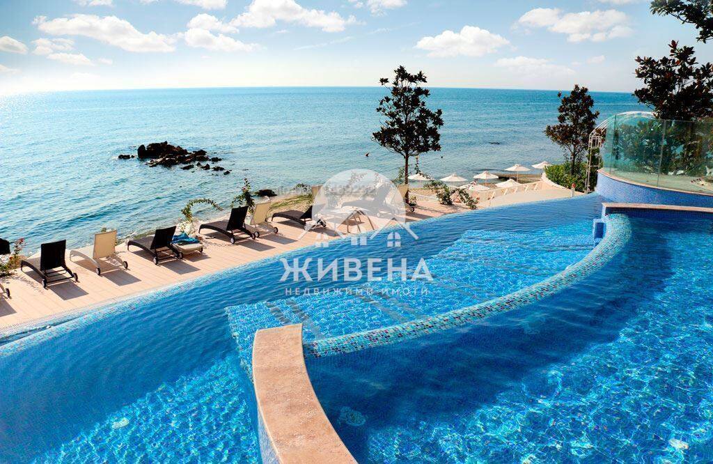 3-стаен апартамент, на първа линия море, с морска гледка, до плаж Кабакум, град Варна