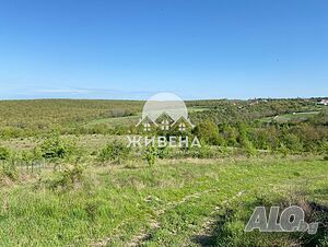 Предлагам за продажба урегулиран поземлен имот с площ 3468 кв.м. в село Приселци, обл. Варна
