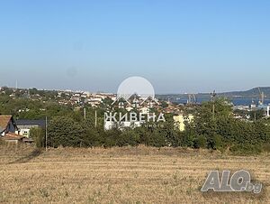 Продава парцел с проект за складови дейности в с. Езерово