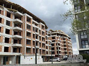 Двустаен апартамент до Мол Плаза