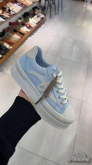 Дамски маратонки с връзки (36-41)