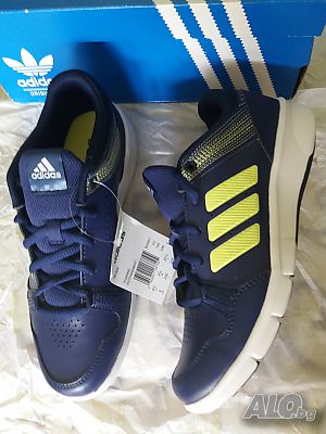 Нови Аdidas. Оригинални маратонки.